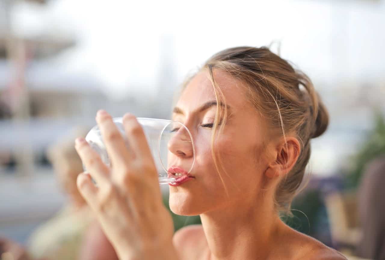 Trinken im Alter: empfohlene Tagesmenge für Senioren